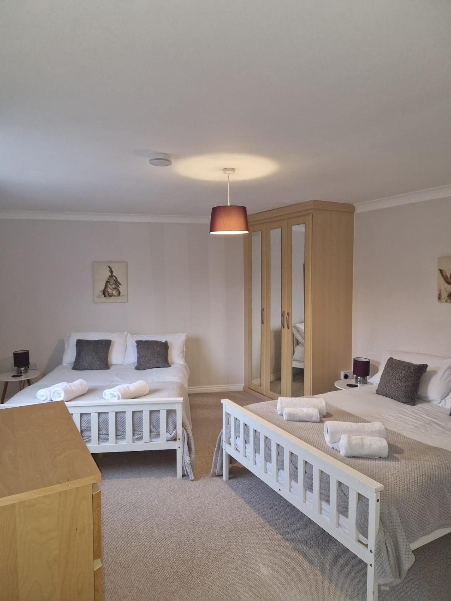 Hereford - Finch House - Modern 4 Bedroom House Located In South Hereford, Dog Friendly With Nearby Countryside, Pool Table, Sleeps Up To 10 Guests - Hosted By Rentmyhouse Exteriér fotografie