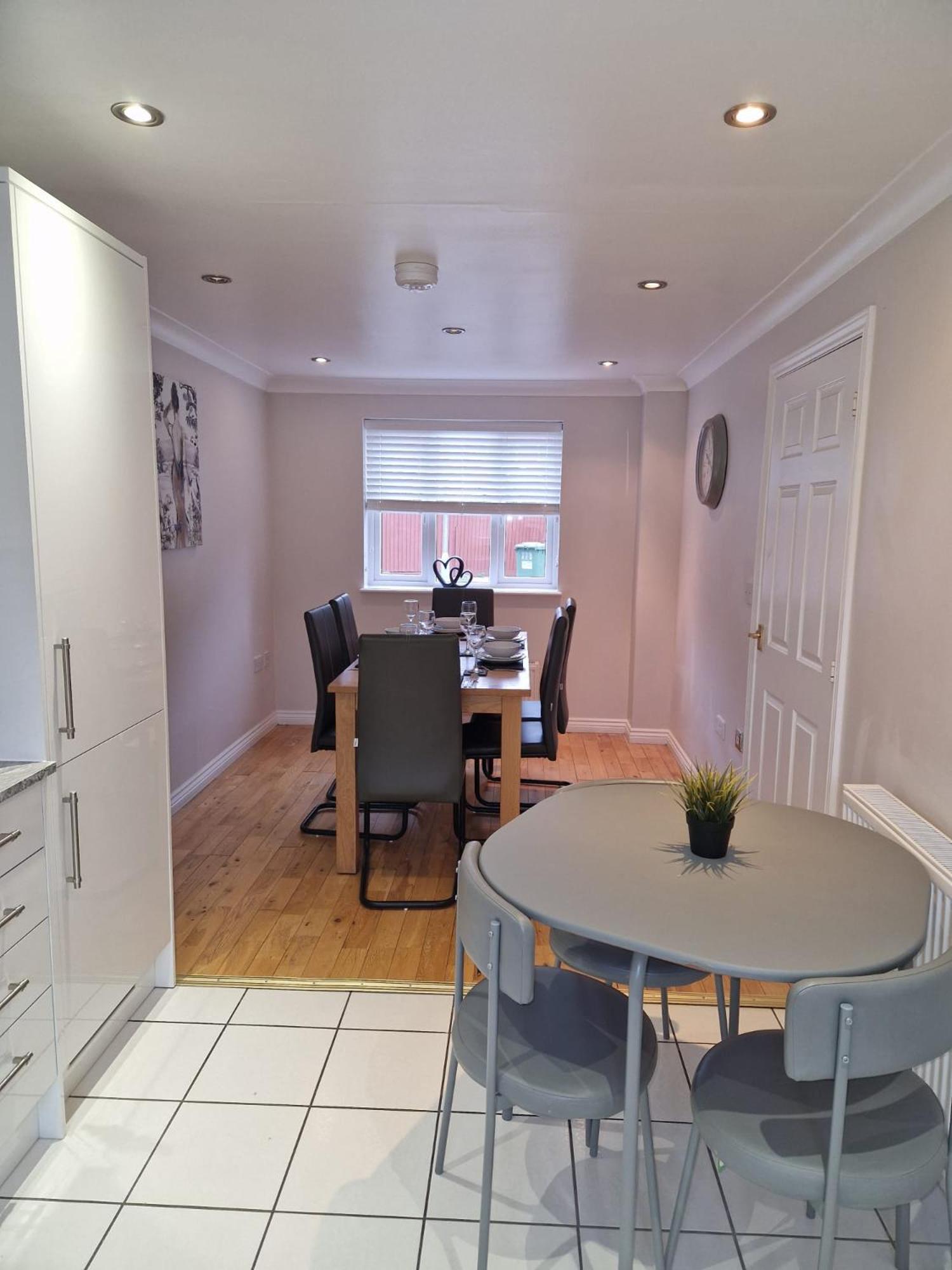 Hereford - Finch House - Modern 4 Bedroom House Located In South Hereford, Dog Friendly With Nearby Countryside, Pool Table, Sleeps Up To 10 Guests - Hosted By Rentmyhouse Exteriér fotografie
